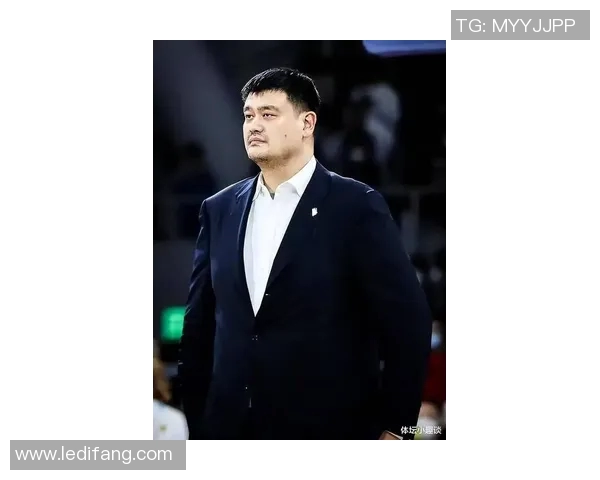 姚明职业生涯战绩回顾与影响分析：从NBA巨星到中国篮球的象征