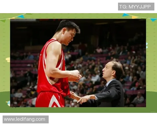 姚明运球技巧大揭秘：看巨人如何在球场上灵活穿梭