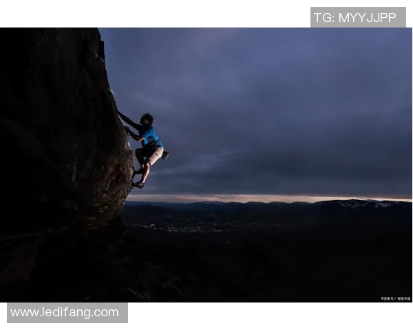 攀登人生的巅峰：黄伟与深度对话的攀岩故事